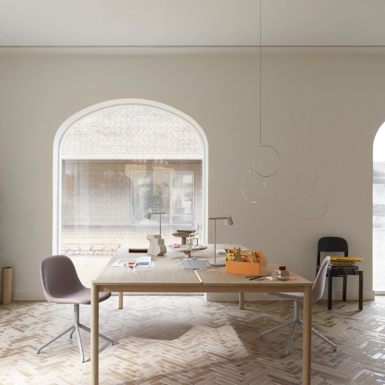 Table Linear system | Muuto